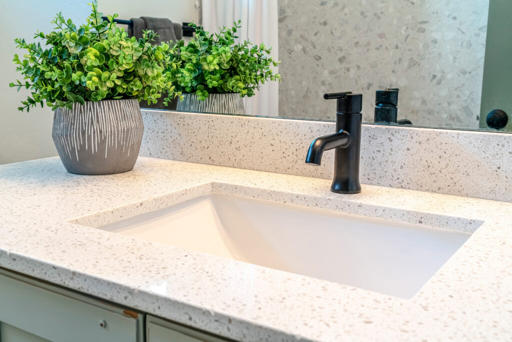 sink & modern faucet